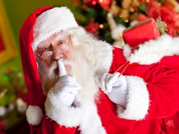 Дядо Коледа у дома, в училище и в детската градина